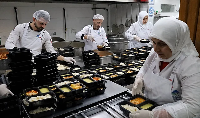 Sakarya Büyükşehir bayramın bereketini ihtiyaç sahiplerinin sofrasına ulaştıracak