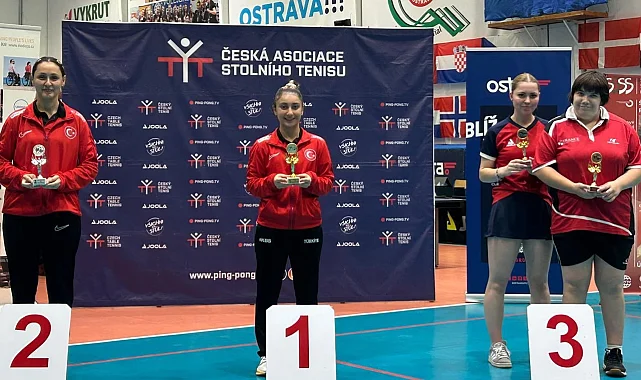Sakarya Büyükşehir'in başarılı raketi şampiyon oldu