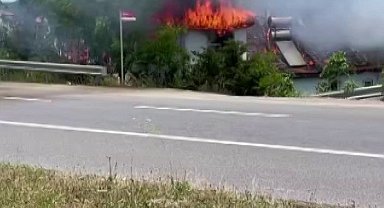 Sakarya'da bir ev alev topuna döndü
