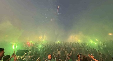 Sakaryaspor'un 60. yılı görsel şölene dönüştü