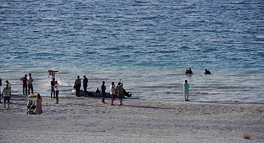 Salda Gölü'ne giren baba ve oğul boğuldu, kızı vatandaşlar kurtardı