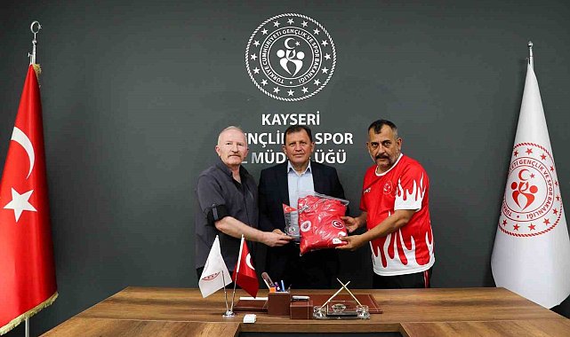 Şampiyon sporculardanKabakcı'ya ziyaret