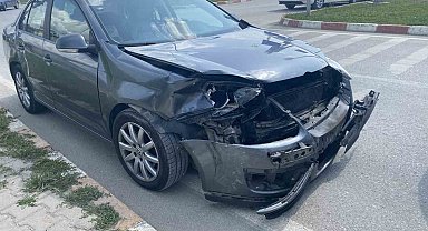 Samsun'da iki otomobil çarpıştı: 1 yaralı