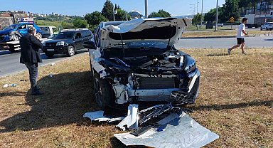 Samsun'da kavşakta 2 otomobil çarpıştı: 4 yaralı