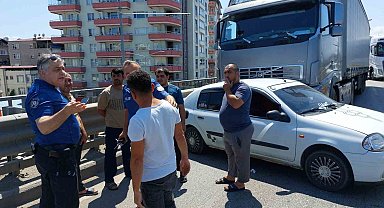 Samsun'da tır ile otomobil çarpıştı, 5 yaşındaki çocuk yaralandı