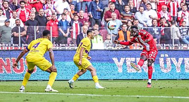 Samsunspor'da 5 yabancı futbolcu ile yollar ayrıldı