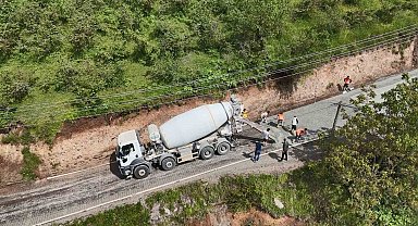 Sandıkçı: "Kırsaldaki yolları güvenli ve konforlu hale getiriyoruz"