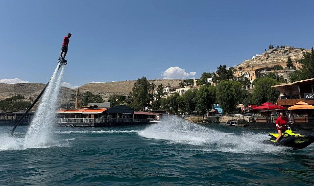 Şanlıurfa ilk defa flyboard ve jet ski gösterisine sahne oldu