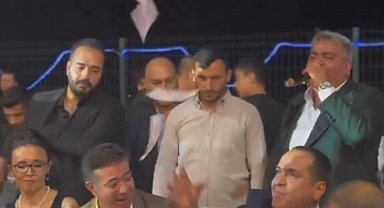 Şanlıurfa'da belediye başkanlarının düğünde para saçması tepki çekti