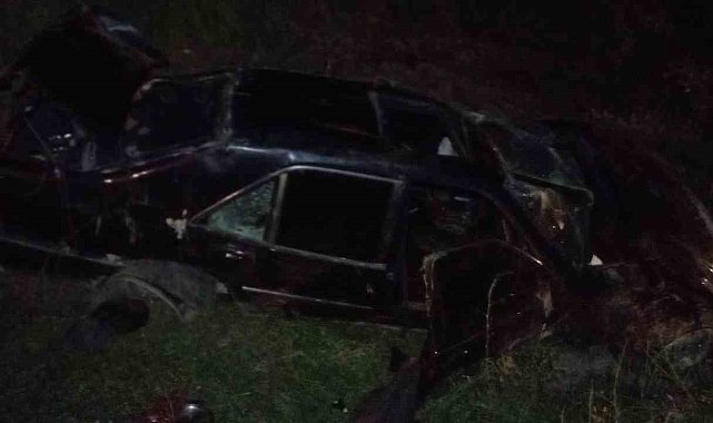 Şarampole devrilen Mercedes kağıt gibi ezildi