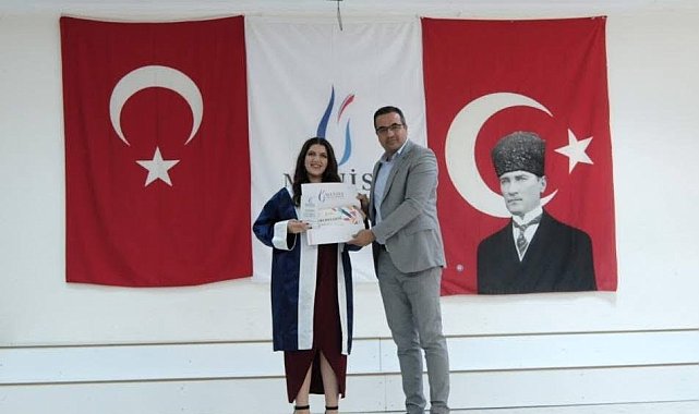 Sarıgöl MYO'da mezuniyet coşkusu