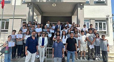 Sarıgöl'de öğrencilerin karne heyecanı