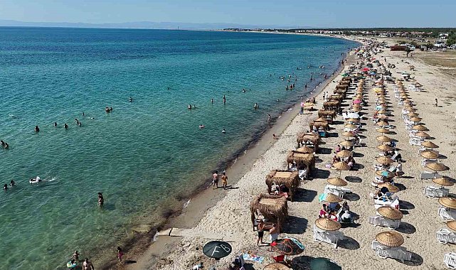 Saros Körfezi sahillerine Kurban Bayramı'nda tatilci akını