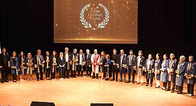 SAÜ'de Bilim Ödülleri töreni gerçekleştirildi