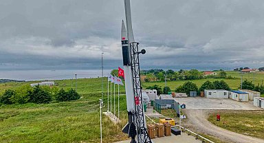 Savunma Sanayii Başkanı Görgün duyurdu: DeltaV iki kademeli hibrit roket 200+ km irtifaya ulaşarak rekor kırdı