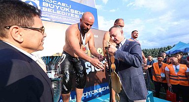 Sekapark Güreşleri'nin başpehlivanı Orhan Okulu oldu