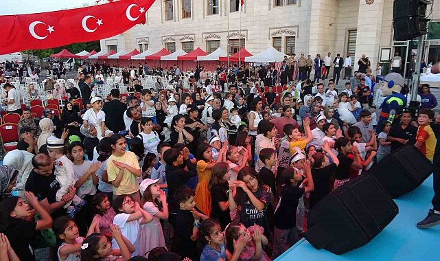 Siirt'te emniyetten toplu sünnet töreni