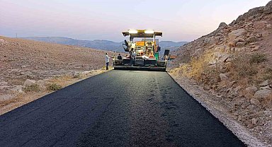Siirt'te kırsal yollar sıcak asfaltla buluşuyor
