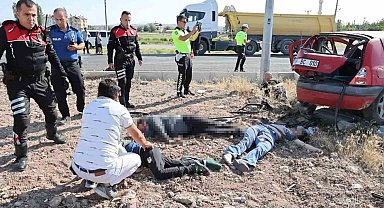 Sınava giden araçlar çarpıştı: 1 ölü, 4'ü ağır 10 yaralı