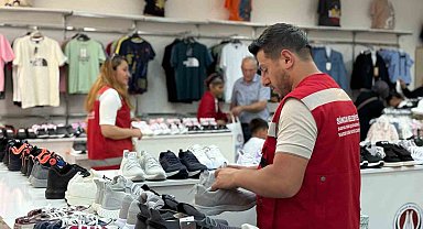 Sincan Belediye Başkanı Ercan çocuklara bayramlık hediye etti