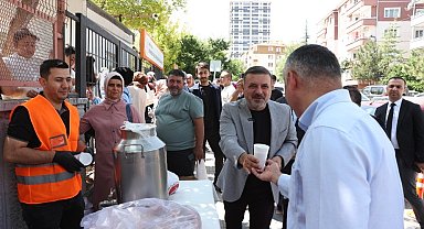 Sincan Belediyesi'nden sınava giren öğrencilere ve ailelerine çorba ikramı