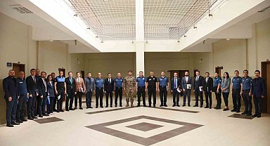 Sınır ötesinde görevlendirilen polisler uğurlandı