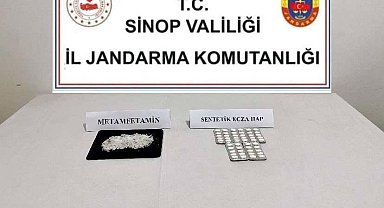 Sinop'ta araçta bulunan uyuşturucuya 3 gözaltı