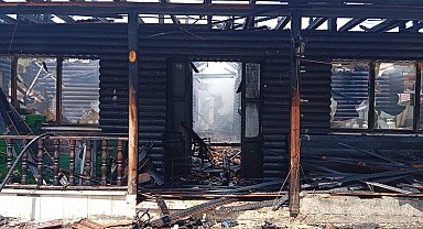 Sinop'ta kereste fabrikasında yangın: Yemekhane küle döndü