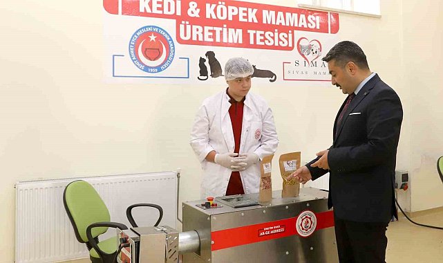 Sivas'ta atık gıdalar mamaya dönüşüyor