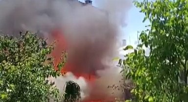 Sivas'ta korkutan yangın: Müstakil ev alev alev yandı