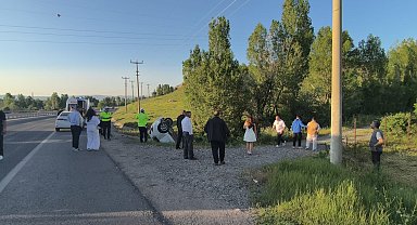 Sivas'ta su kanalına yuvarlanan otomobildeki 3 kişi yaralandı