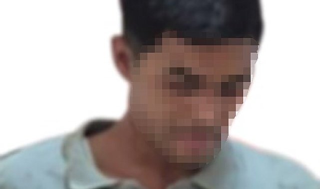 Sokak sokak dolaşıp elindeki bıçakla otomobillere zarar verdi