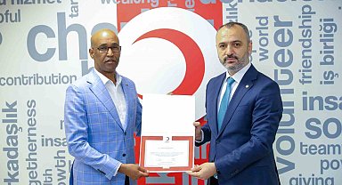 Somali Büyükelçisi kurban vekaletini Türk Kızılay'a verdi