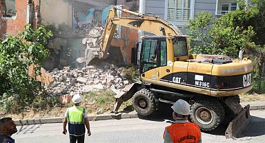 Suç yuvalarına neşter: İlkadım'da metruk bina seferberliği