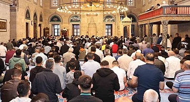 Sultan II. Bayezid Camii'nde bayram namazı kılındı