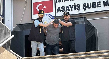 Sultangazi'de kahvehanede silahını gösterdi, kalbinden vuruldu: 2 şüpheli yakalandı