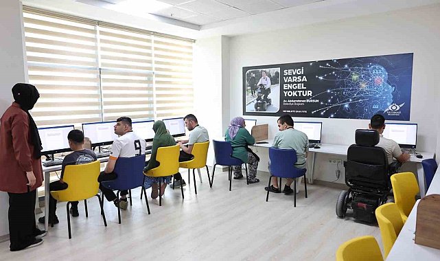 Sultangazi'de özel bireyler için "Engelsiz Saatler" büyük ilgi görüyor