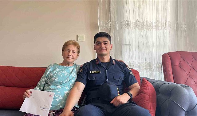 Sultanhisar'da jandarma ekipleri şehit ailelerini bayramda unutmadı