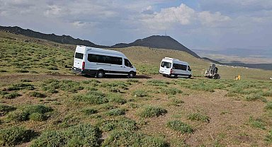 Süphan Dağı'na tırmanan dağcılar yolda mahsur kaldı: Yardıma Aydınlar Belde Belediyesi ekipleri yetişti