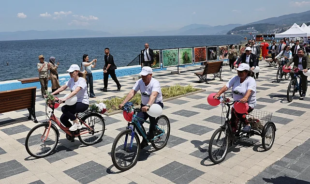 'Süslü Bisikletler'in pedalları Mudanya'da temiz çevreye çevrildi