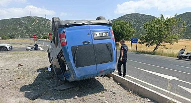 Takla atan araç içerisinde sıkışan sürücü itfaiye ekipleri tarafından çıkarıldı
