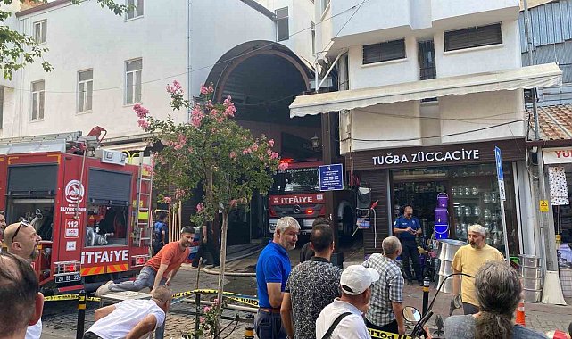 Tarihi çarşıda çıkan yangında zaman karşı mücadele veriliyor