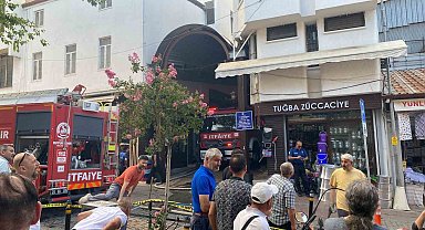 Tarihi çarşıda çıkan yangında zaman karşı mücadele veriliyor