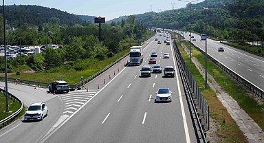 Tatilcilerin dönüş yolculuğu başladı: Bolu geçişinde akıcı yoğunluk
