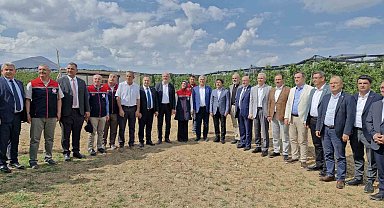 TBMM Zirai Don Komisyonu üyeleri, Karaman'da elma bahçelerini inceledi