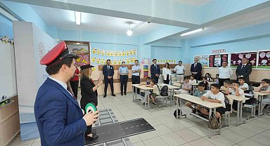 TCDD ile Körfez Ulaştırma'dan 'Hemzemin Geçitlerde Emniyet Farkındalığı Projesi'