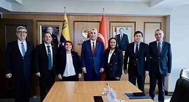 Ticaret Bakanı Bolat, Venezuela Ticaret Bakanı Calderon ve Turizm Bakanı Hernndez ile bir araya geldi