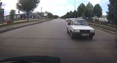 TOFAŞ ile ölümüne makas kamerada... Kaza böyle teğet geçti