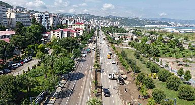 Trabzon'da devlet eski sahil yolu büyük ölçüde sel suları ve çamurdan temizlendi