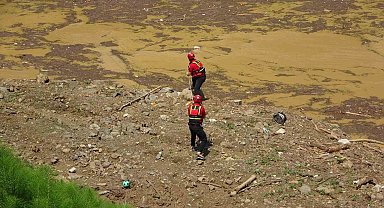 Trabzon'da dünkü selde kaybolan Hüseyin Aydın'ı arama çalışmaları Sera Gölü'nde sürüyor